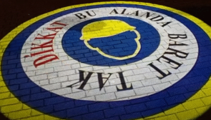 Bu Alanda Baret Tak logosunu HD yansıtın! | Logo Yansıt 10 999