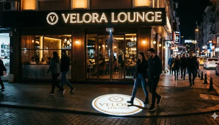 VELORA LOUNGE Sınırları Zorluyor: Geleceğin Logo Yansıtm Çözümleri 9 Gemini Generated Image xas4jexas4jexas455